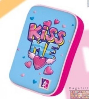 Astuccio One Time – Young People – Kiss Me